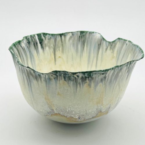 Porcelain Bowl With Natural Rim